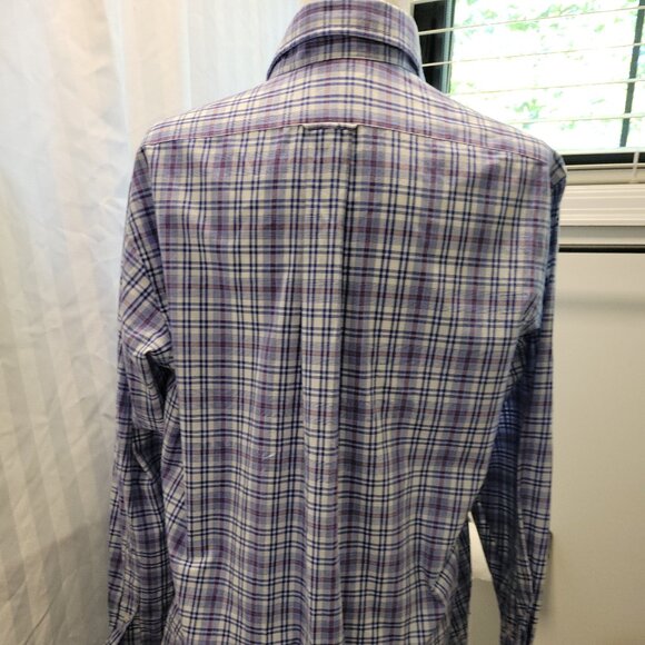 Izod Men's Button-down Collar Long Sleeved Shirt - Picture 2 of 5